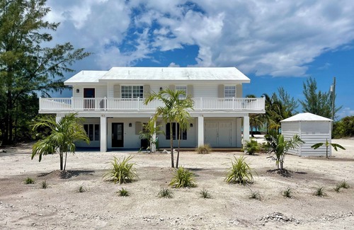 Great Harbour Cay Villa | This Is It, The Guest House, oceanfront with PRIVATE POOL! Daily housekeeping.