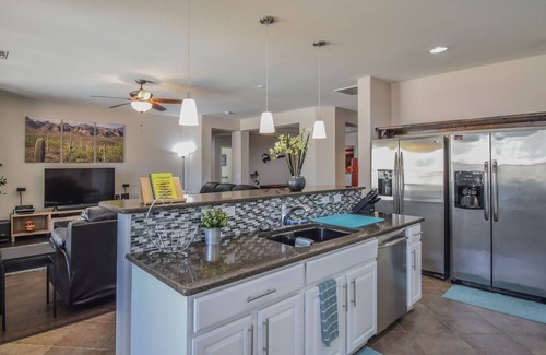 Maricopa Maison | C'EST CE DONT JE SUIS EN TRAIN DE PARLER!!! 3 chambres, 2 salles de bains, piscine chauffée privée-frais supplémentaires
