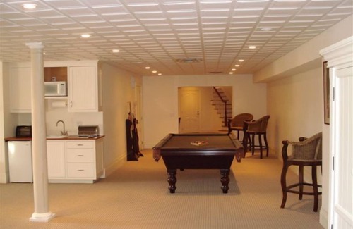 Silver Beach Maison | Ce vaste domaine est la location d'été parfait! Sur l'eau avec piscine chauffée!