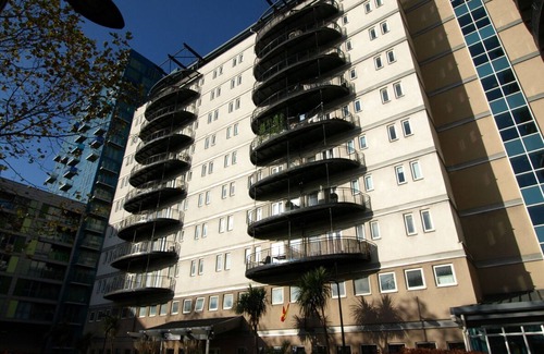 Stratford and New Town Appartement | Celui-ci a une salle de gym, un sauna et un hammam!