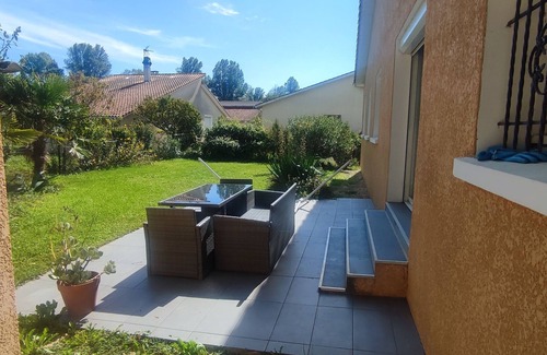 Lombez Maison | Cette maison de campagne paisible offre un séjour détente pour toute la famille.