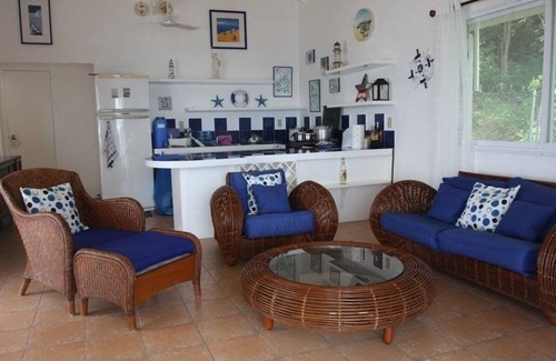 Laiya Maison | Cet endroit est un véritable paradis pour les amoureux de la nature. Serein et beau à son meilleur.