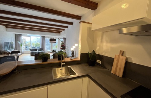 Rijpwetering Maison | This property is a true prime location in the Green Heart with waterfront terrace