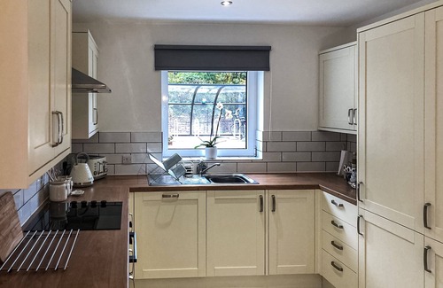 Whitchurch Cottage | 3 bedroom accommodation in Whitchurch