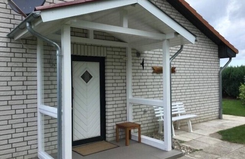Kaltenhof Maison | This semi-detached holiday home is located on a plot of over 600m², fenced in wi