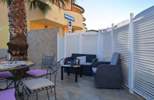 Laura Maison | This vacation home with pool access is the ideal place for a wonderful family vacation.