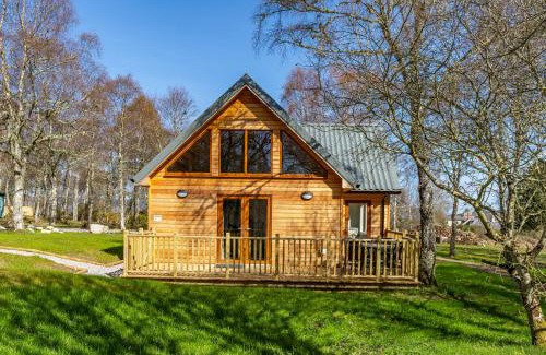 East Lewiston Maison | Thistle Lodge 18 with Hot Tub