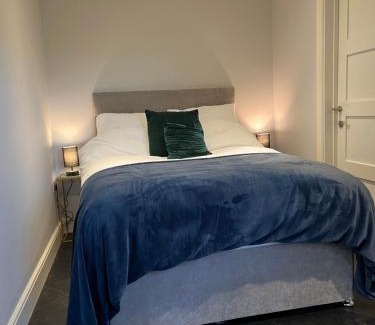 Hemel Hempstead Appartement | Thistle Lodge - Quiet Garden lodge with off road parking
