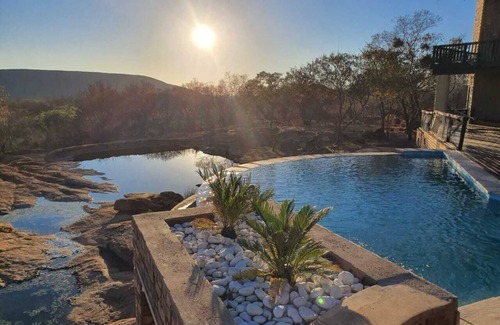 Bela-Bela Maison | Tholo Private Game Lodge, Mabalingwe