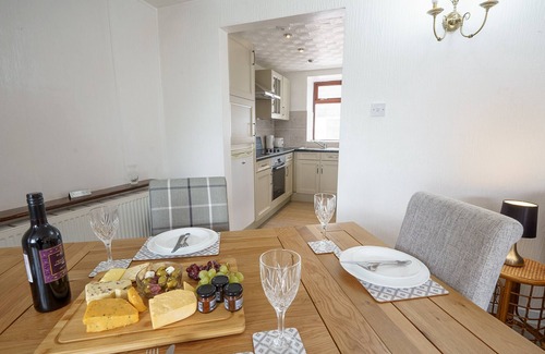 Thornhill Cottage | 1 sur 6 Belles vues Thomas Carlyle Cottage dort 4/5 (2 chambres, 2 salles de bain)