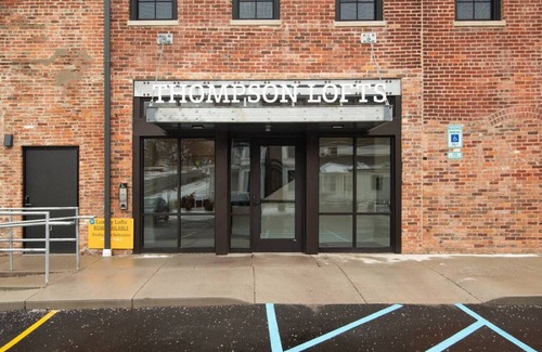 Ypsilanti Appartement | Thompson 202 · Beautiful Luxury Loft - Heart of Depot Town