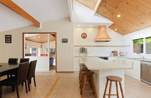 Cowes Maison | Thompson House Phillip Island