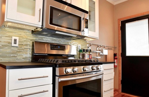 Point Breeze North Maison | Soigneusement meublé, confortable et pratique dans le quartier est de Pittsburgh.