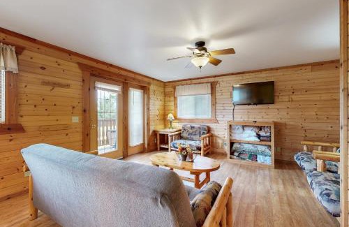 Warrens Maison | Three Bears Overlook- Lower