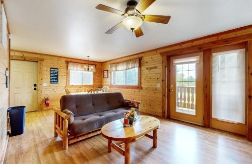 Warrens Maison | Three Bears Overlook- Lower
