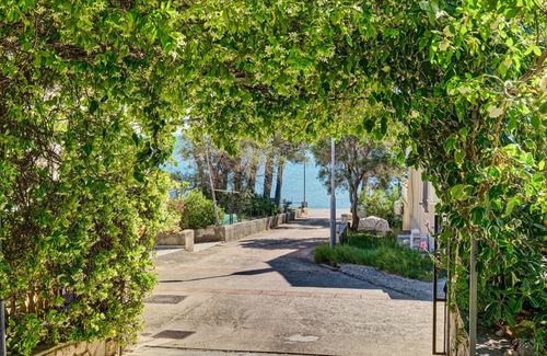 Martinscica Appartement | Appartement de trois chambres avec le balcon et la vue sur le mer Martinscica, Cres (A-23222-a)
