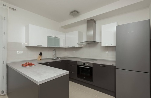 Zivogosce Appartement | Appartement de trois chambres prés de la plage Zivogosce - Mala Duba, Makarska (A-19149-b)
