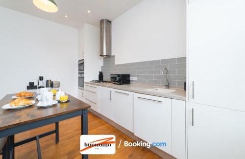 Wimbledon Appartement | Three Bedroom Apartment At Buonomo Stays Short Lets & Serviced Accommodation close to Wimbledon Tennis Courts