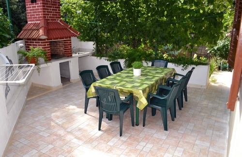 Mirce Appartement | Appartement de trois chambres avec la terrasse Mirca, Brac (A-2886-a)