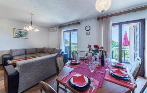 Gajana Appartement | Three-Bedroom Apartment In Vodnjan