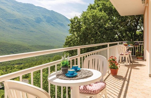 Rastovac Appartement | Three-Bedroom Apartment in Zagvozd