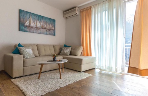 Rastovac Appartement | Three-Bedroom Apartment in Zagvozd