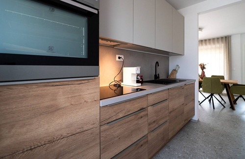 Sezana Appartement | Three Bedroom Apartment with Balcony in Karst