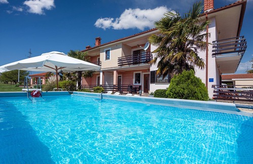 Polje Cepic Appartement | Appartement de trois chambres avec la terrasse Cepic, Sredisnja Istra (A-11636-a)