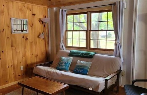 Wolfeboro Cabine | Three bedroom Cabin on Rust Pond Beach