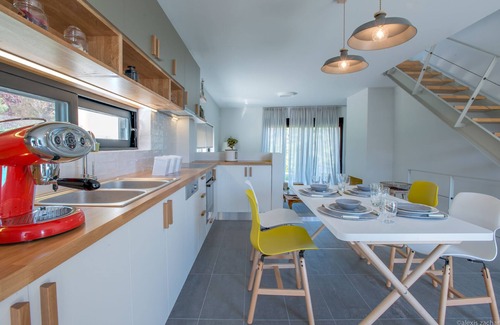 Melissi Appartement | Three Bedroom Melissi Villa with Sea View