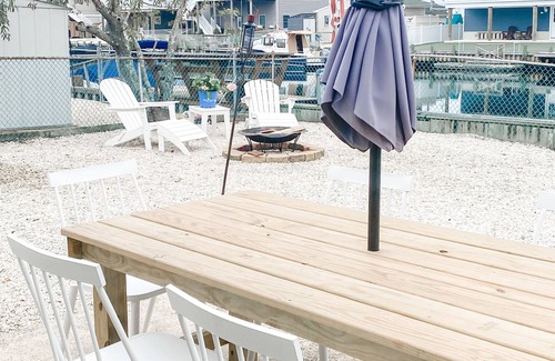 Mystic Island Maison | Three Bedroom Waterfront Oasis in Mystic Island! Bring your boat!
