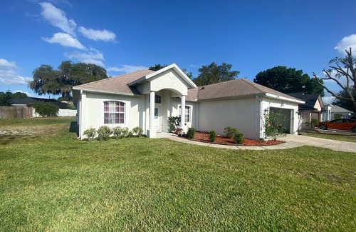 St. Cloud Maison | Three bedrooms, full kitchen, clean, quiet and relaxing.