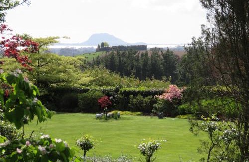 Whakamarama Maison | Three Gables B&B