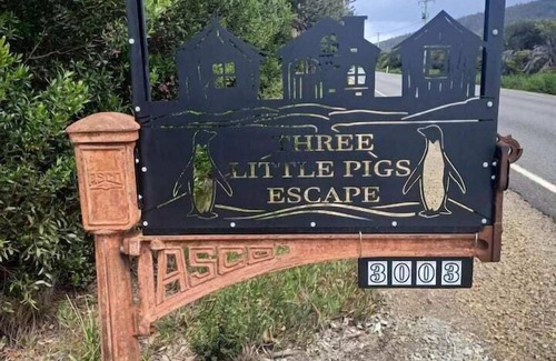South Bruny Maison | Three Little Pigs Escape - Main House + Cabin
