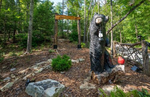 Hidden Lake Maison | Three Loves Cabin - Three Loves Cabin - Cherry Log GA - Hot Tub, Fire Pit