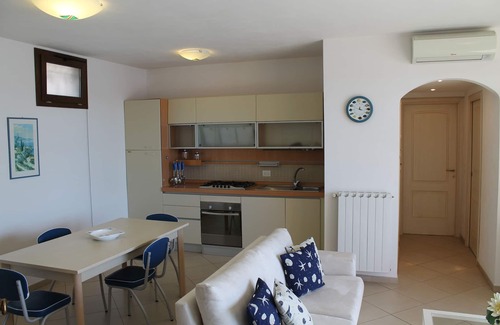 La Maddalena Appartement | appartement de trois pièces dans un environnement calme avec terrasse vue sur la mer