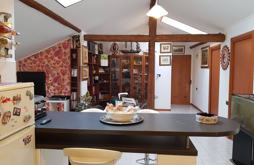 Rezza Appartement | Appartement mansardé de trois pièces