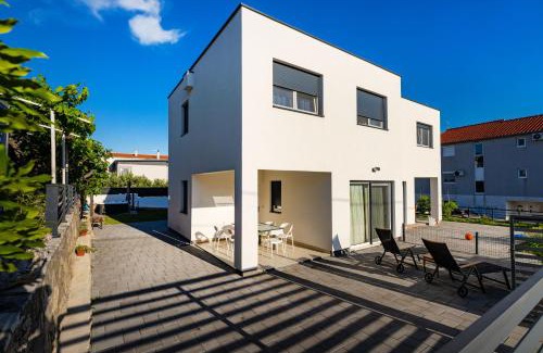 Maslenica Appartement | Three Seas