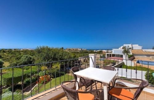 Carvoeiro Appartement | Three studio apartments & private pool in tranquil garden in Carvoeiro 498037