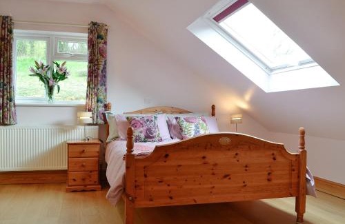 Stroud Maison | Three Ways