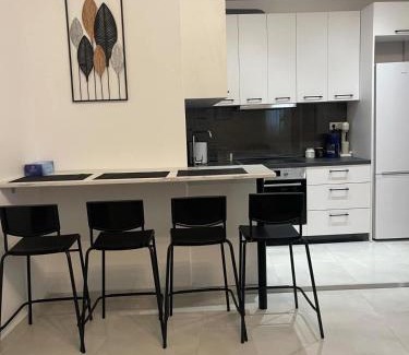 Ampelokipoi-Menemeni Appartement | Three with 2 Baths in Evosmos