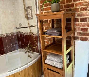Aldborough Maison | Threshers Barn and Shire Horse Barn