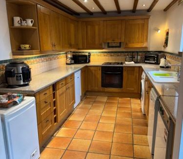 Aldborough Maison | Threshers Barn and Shire Horse Barn