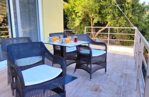 Agia Galini Maison | THROUBI VILLA