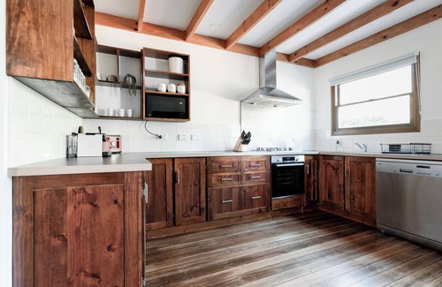 West Launceston Maison | Thrower Cottage: Gateway to the Cataract Gorge