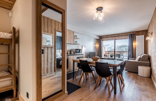 Cognet Appartement | THUJA - Modern Apartment in Luxury Residence