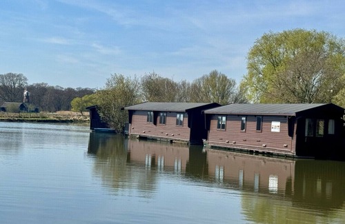 Smallburgh Location De Bateaux | Thurne River Lodge Houseboat