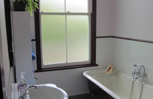 Halcombe Lit Et Petit-Déjeuner | Thyme Out Estate