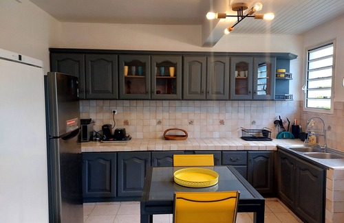 L'Ajoupa-Bouillon Villa | Ti-Kaz fleurie, the bouillonaise getaway