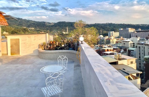 Shilin Appartement | Tianmu newly renovated 3BR, 3Bathrooms with hug balcony